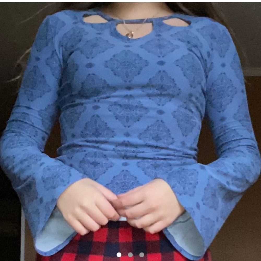 long sleeve top with bell sleeves